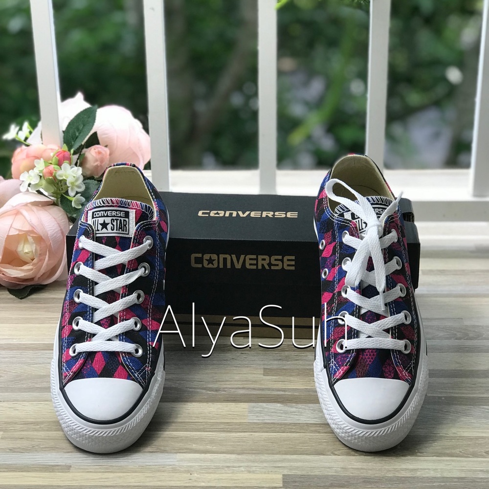 Converse Ctas OX Multi Print Blue/Pink W AUTHENTIC - Picture 2 of 7
